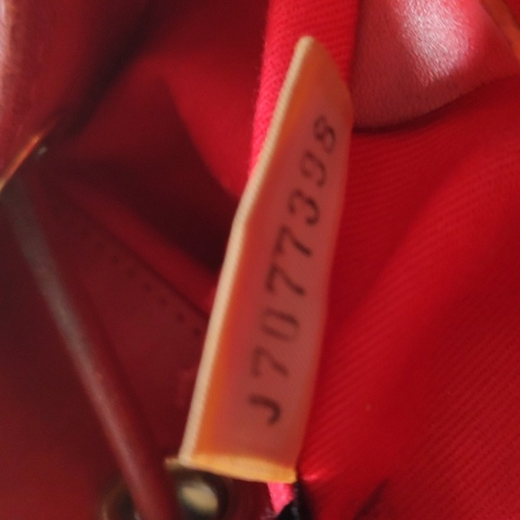 Dooney & Bourke - Picture 4 of 7